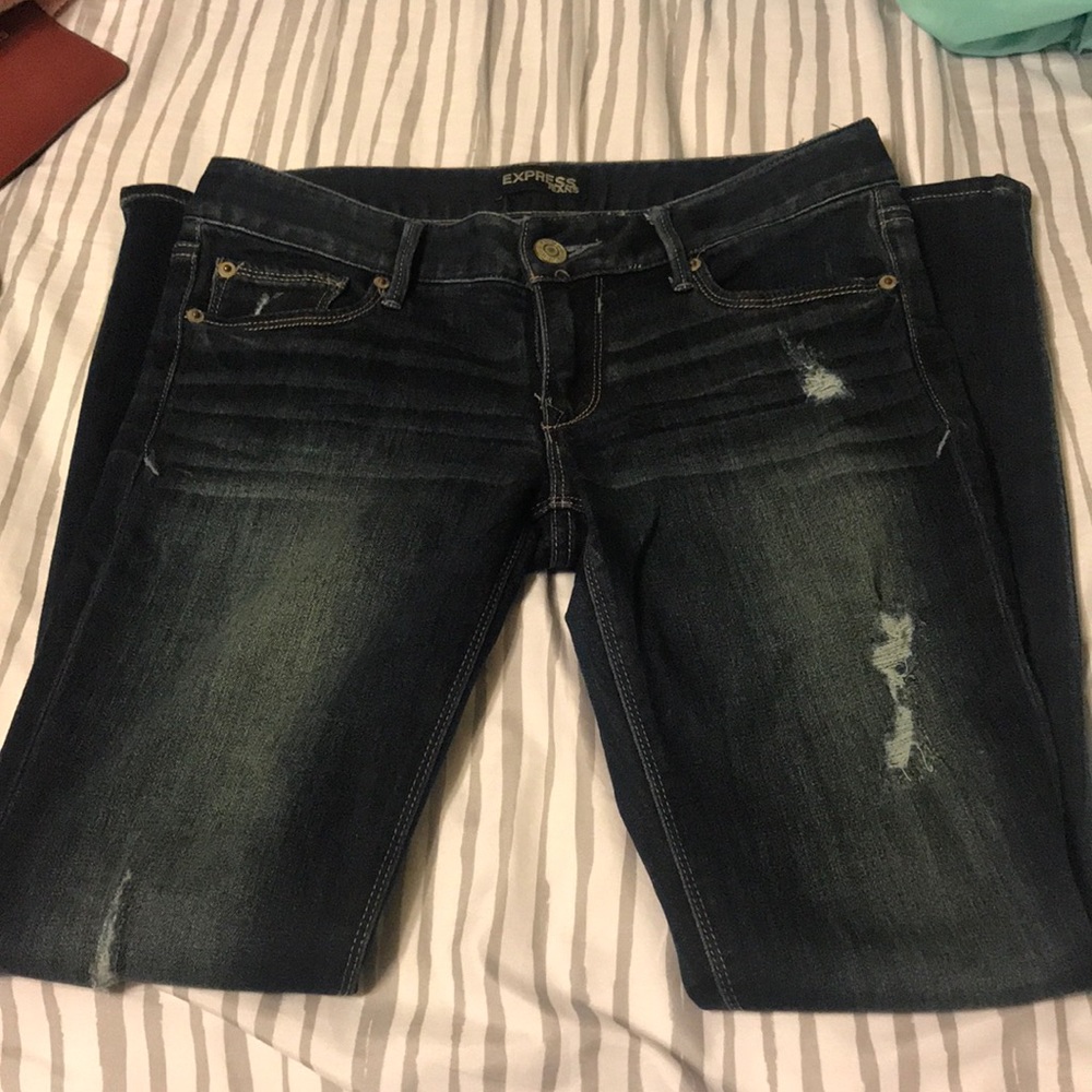 Express low rise medium wash jeans